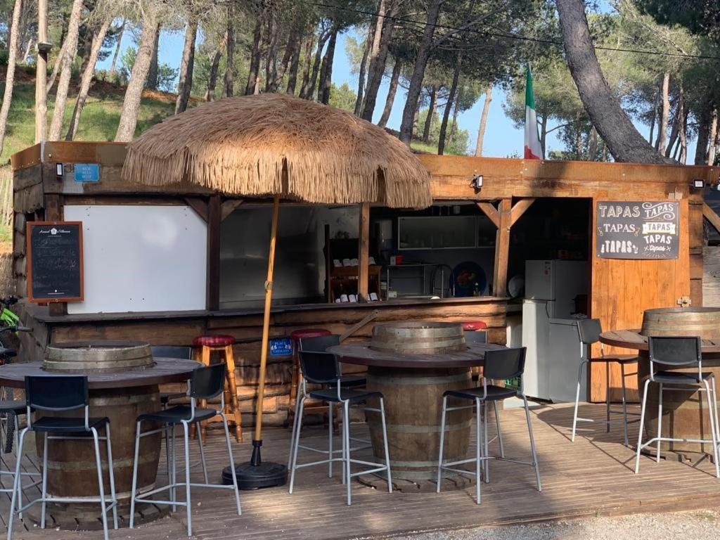 Camping Le Bois De Pins Salses-le-Chateau Dış mekan fotoğraf